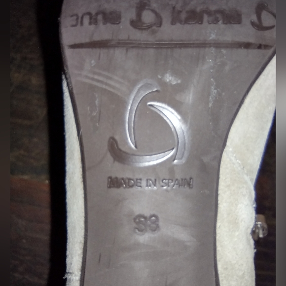 Kanna Cream Suede Kiltie Ankle Boots Size 38 (7.5) - Picture 9 of 12